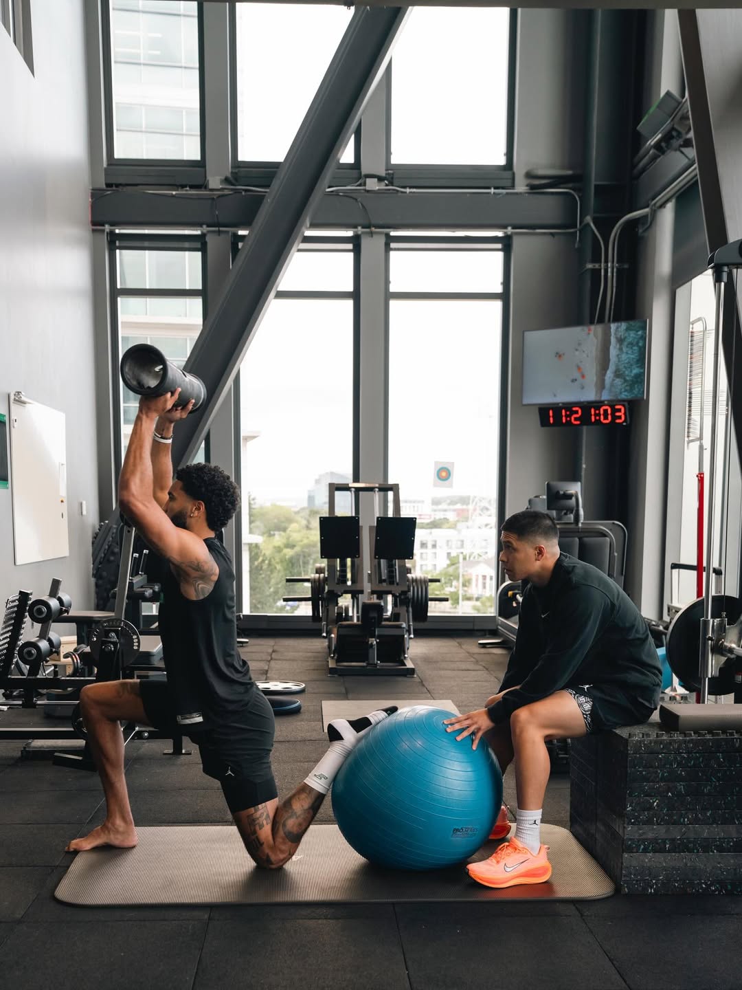 与球迷分享, AA 与球迷分享, AA